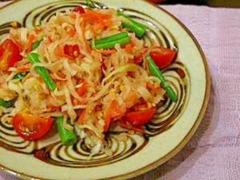 タイ料理の定番を!切干大根でソムタム・タイ